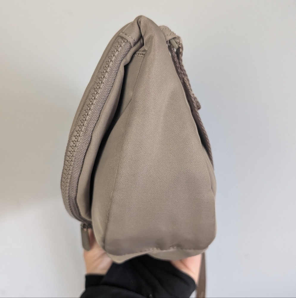 Lolë | Lole Lily Nylon Crossbody Fold-over Crescent Bag, Beige / Taupe - Picture 9 of 16